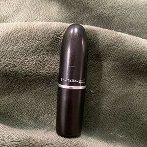 MAC Cosmetics Matte Lipstick BRAND NEW in shade: NATURALLY TRANSFORMED.